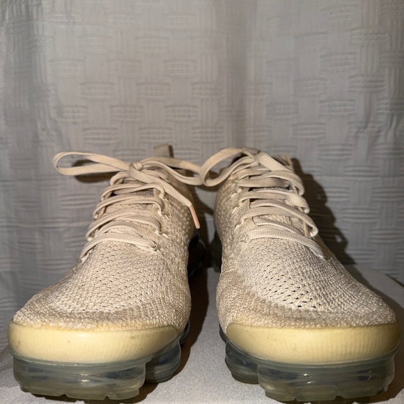 Women's 10/ men's 8.5 Nike Cream Air VaporMax Flyknit Shoes - Picture 7 of 15
